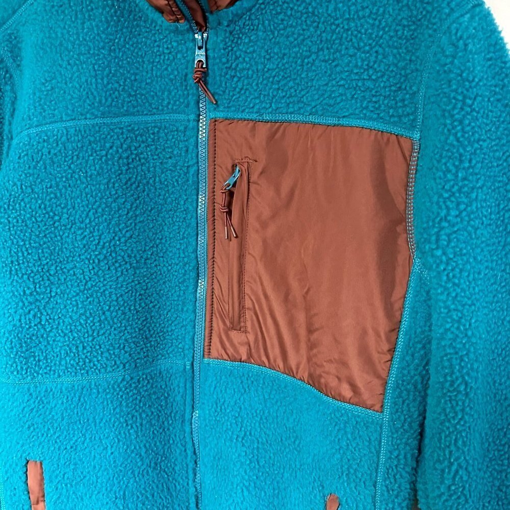 Colorblocked Sherpa Jacket - Picture 3 of 11